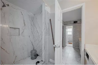 811 Loire Lane, Houston, TX 77090 - Photo 38