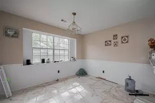 811 Loire Ln, Houston, TX 77090 - Photo 12