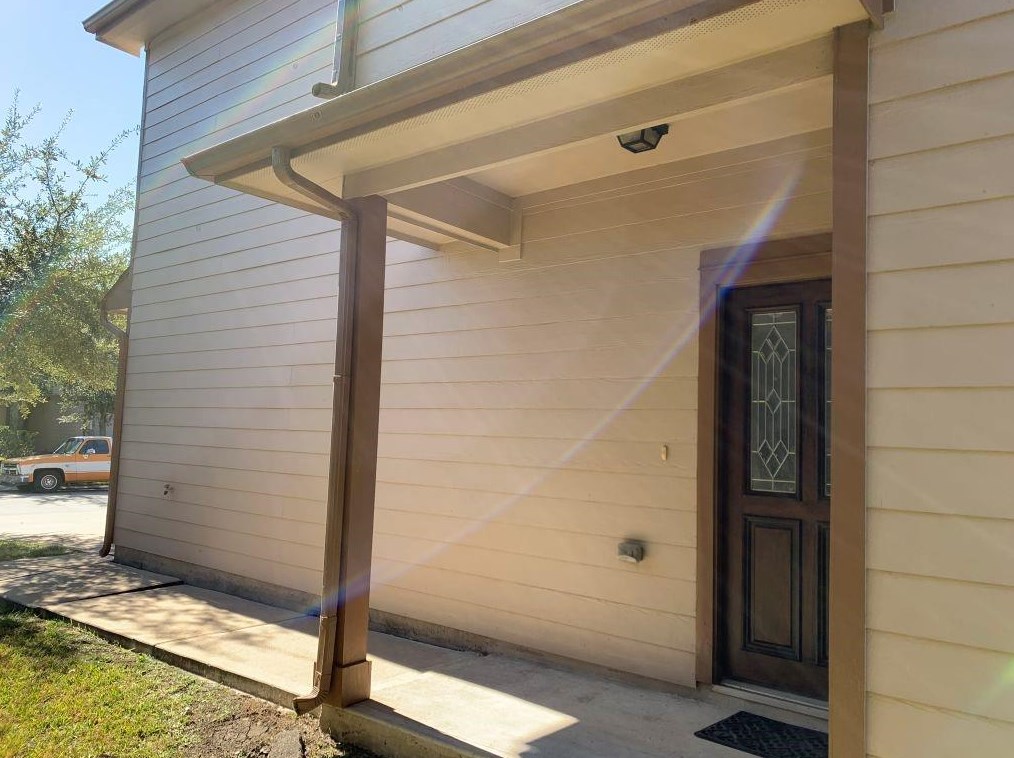 2711 Maybrook Hollow Ln, Houston, TX 77047-6221