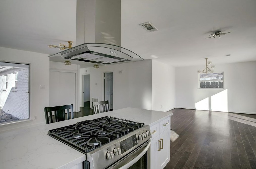 5531 Jason St, Houston TX  77096-2103 exterior