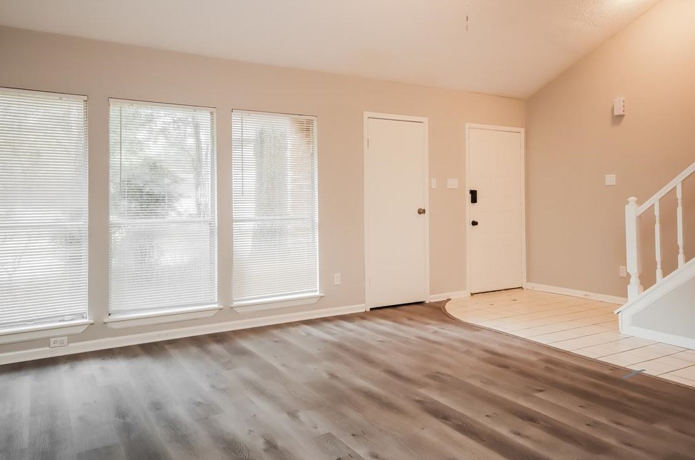 18 Rambling Wood Ct, Spring TX  77380-1537 exterior