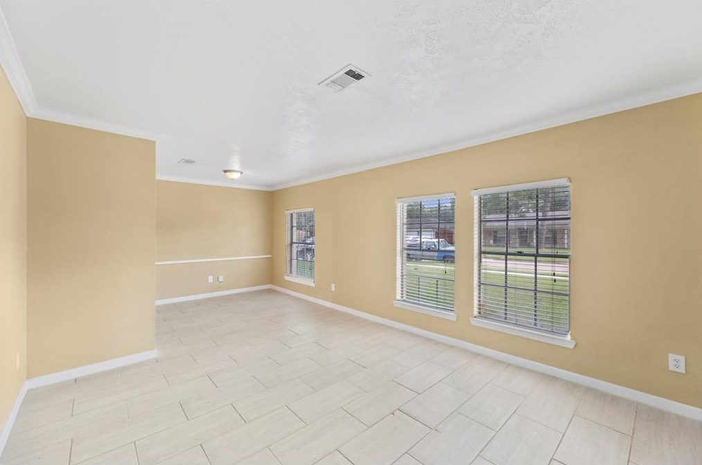 11211 Sagewood Dr, Houston, TX 77089