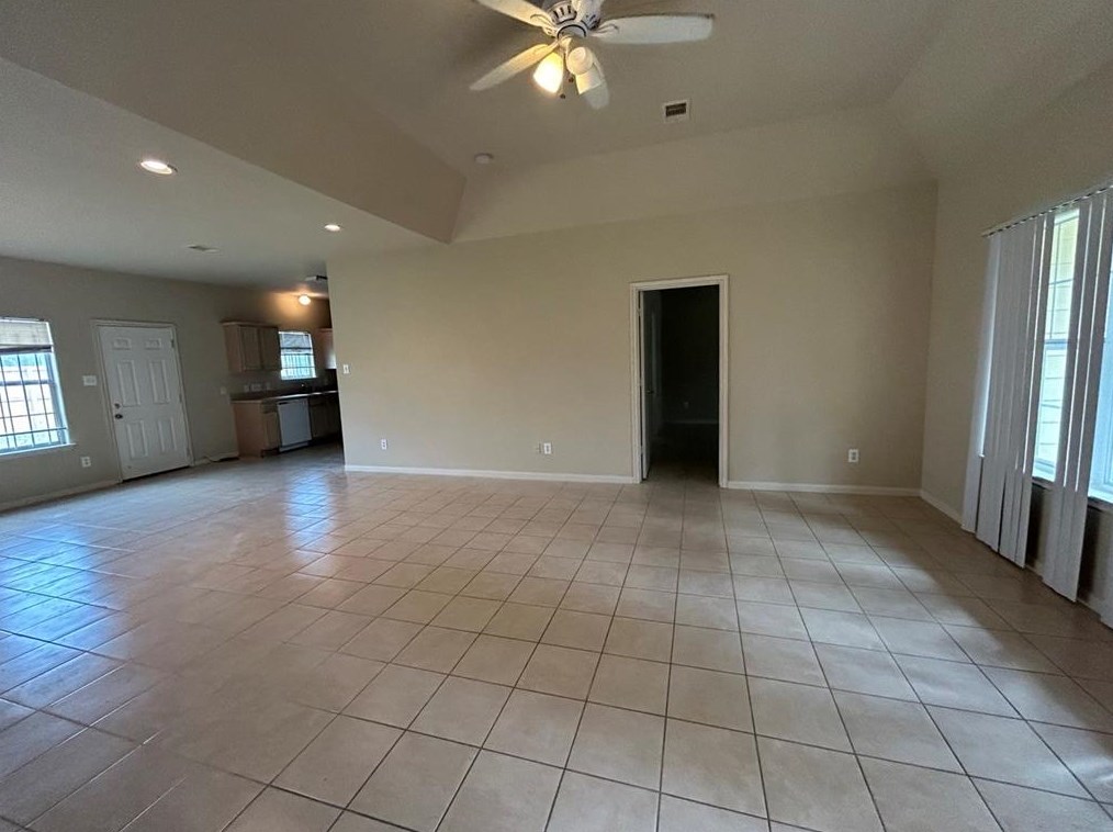 2502 Drayton Ln, Houston TX  77088-1753 exterior
