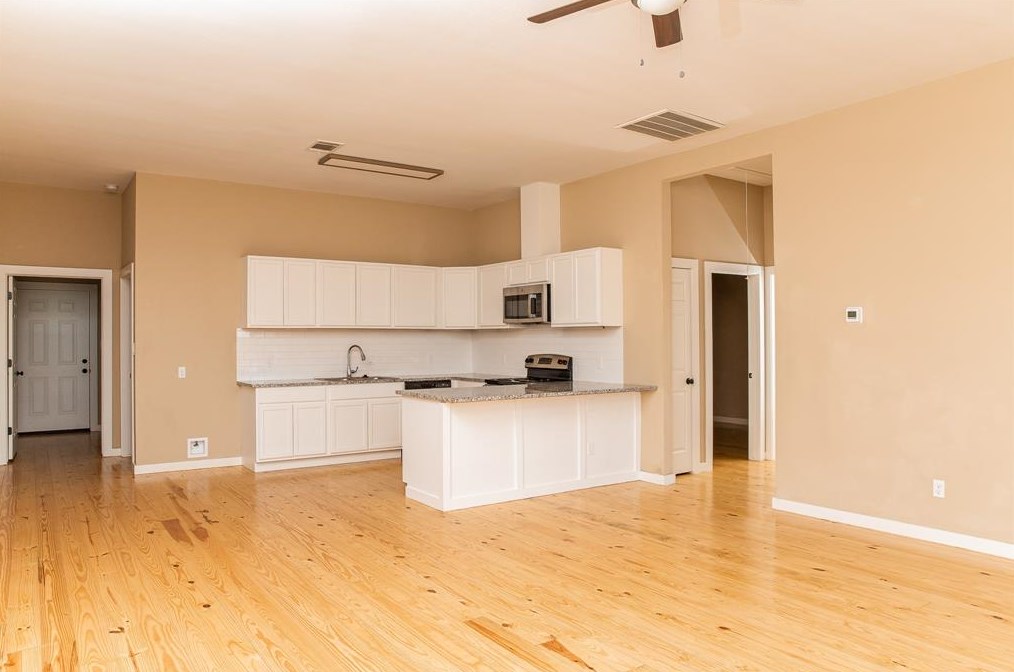 211 N Austin St, Brenham, TX 77833