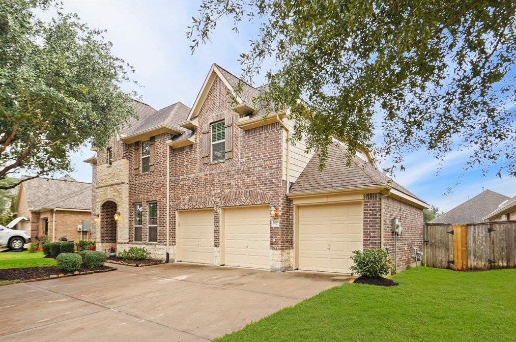27219 Horseshoe Falls Ln, Cypress, TX 77433-2801