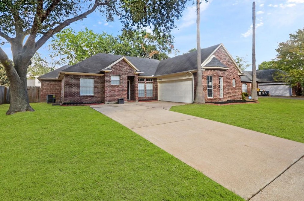 7010 Autumn Flowers Dr, Katy, TX 77449-8496
