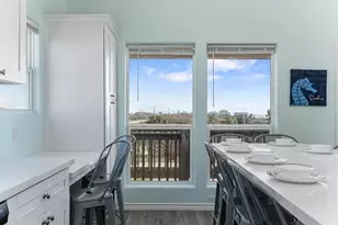 985 Gordon Dr, Gilchrist, TX 77617 - Photo 10