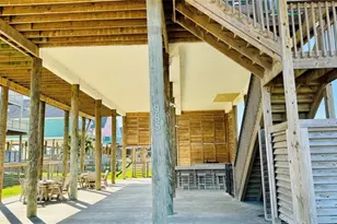 985 Gordon Dr, Gilchrist, TX 77617 - Photo 20