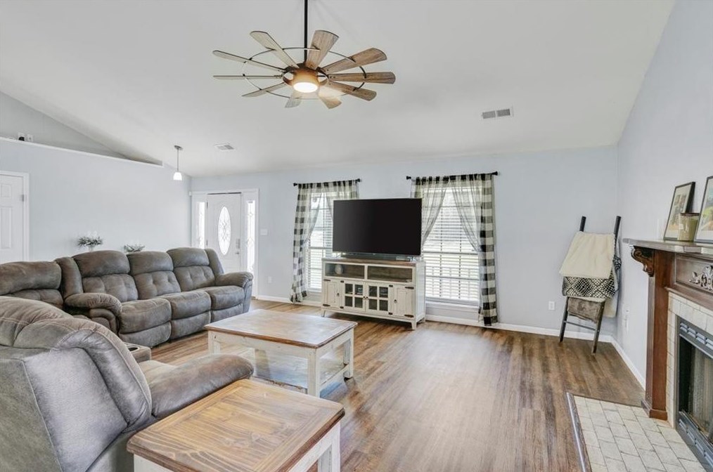 7870 Timberland Dr, Orange TX  77632-9333 exterior