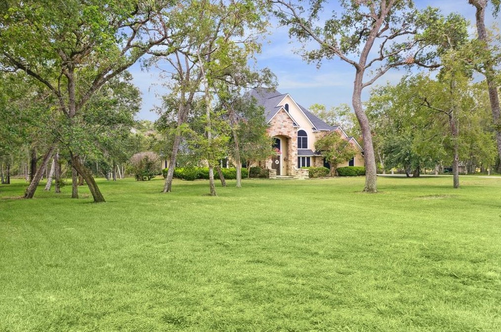 8006 Thompson Lake Dr, Missouri City, TX 77459-7511