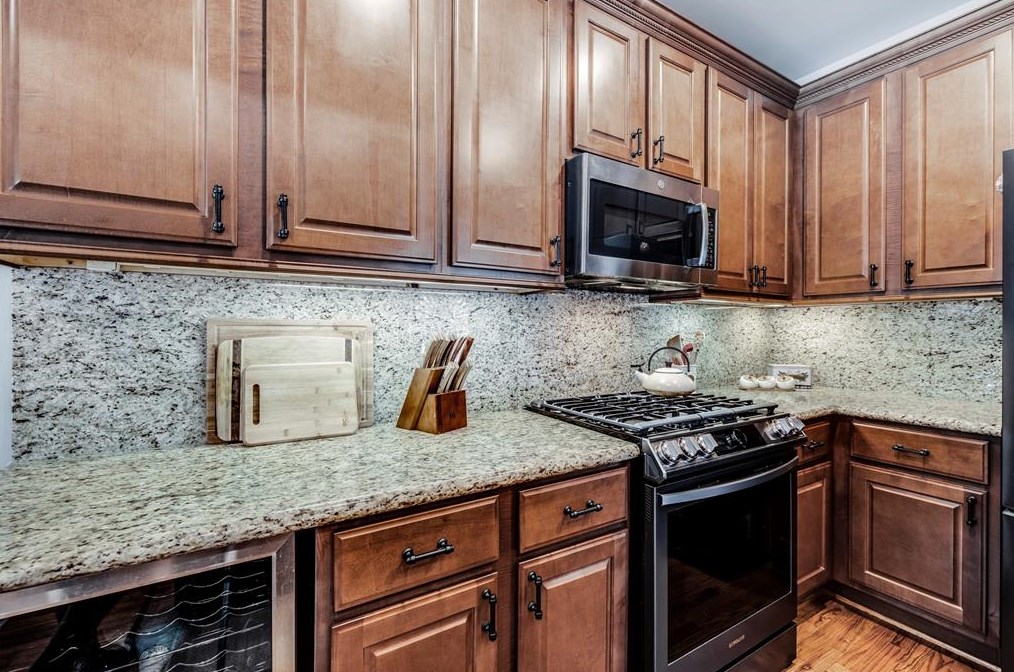 5212 Washington Ave, Houston, TX 77007