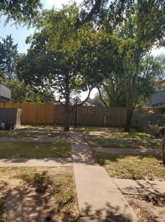 9700 Leawood Blvd, Houston TX  77099-2531 exterior
