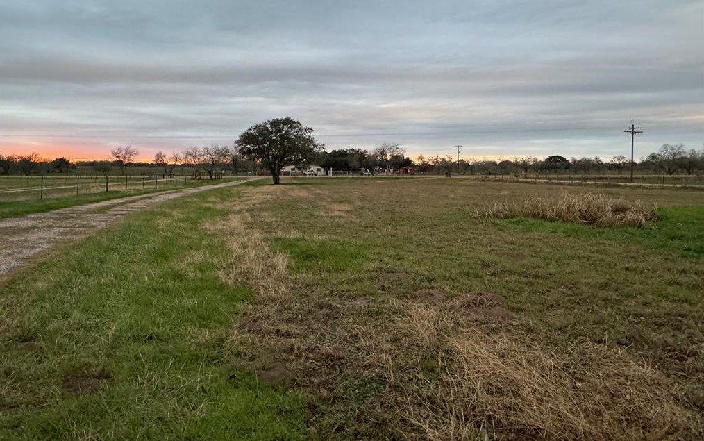 4805 Us Hwy 77, Ezzell, TX 77964