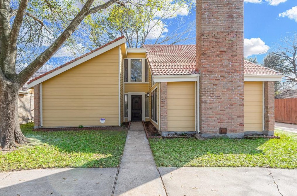 6023 Elkwood Forest Dr, Houston, TX 77088-2415