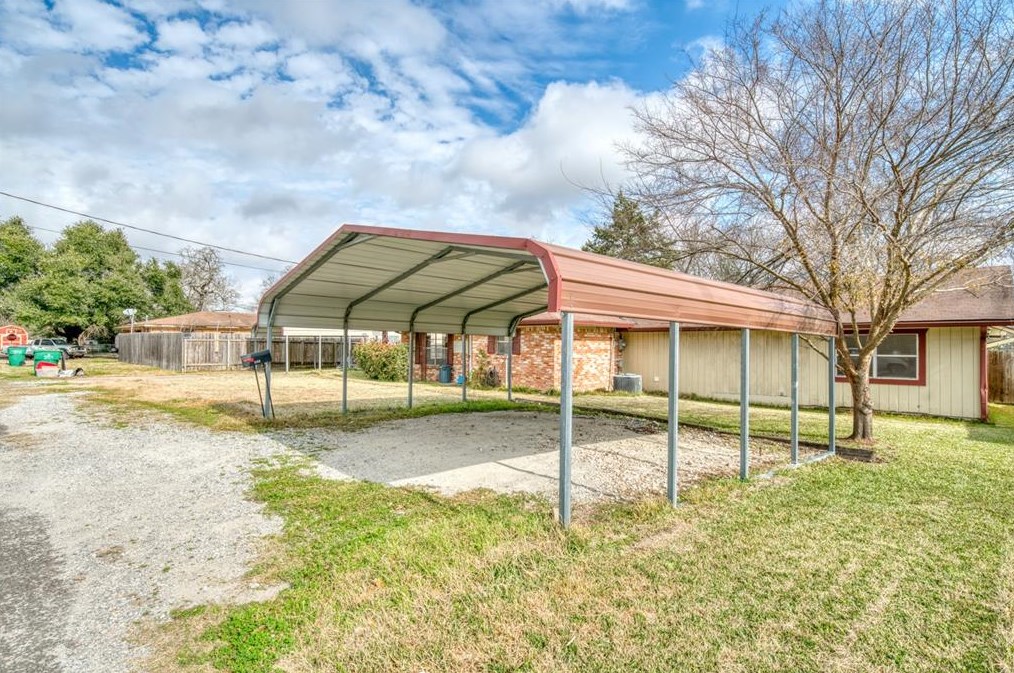 508 Commerce St, Connor, TX 77864-3319