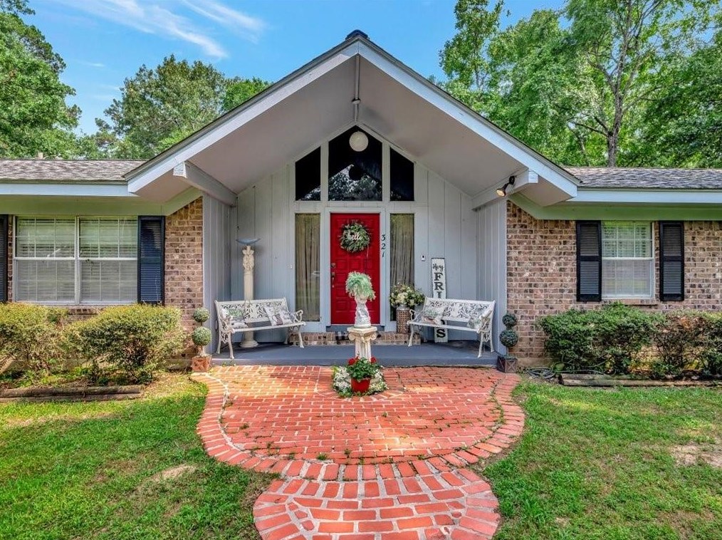 321 Fairview Dr, Pine Valley, TX 75941-3418