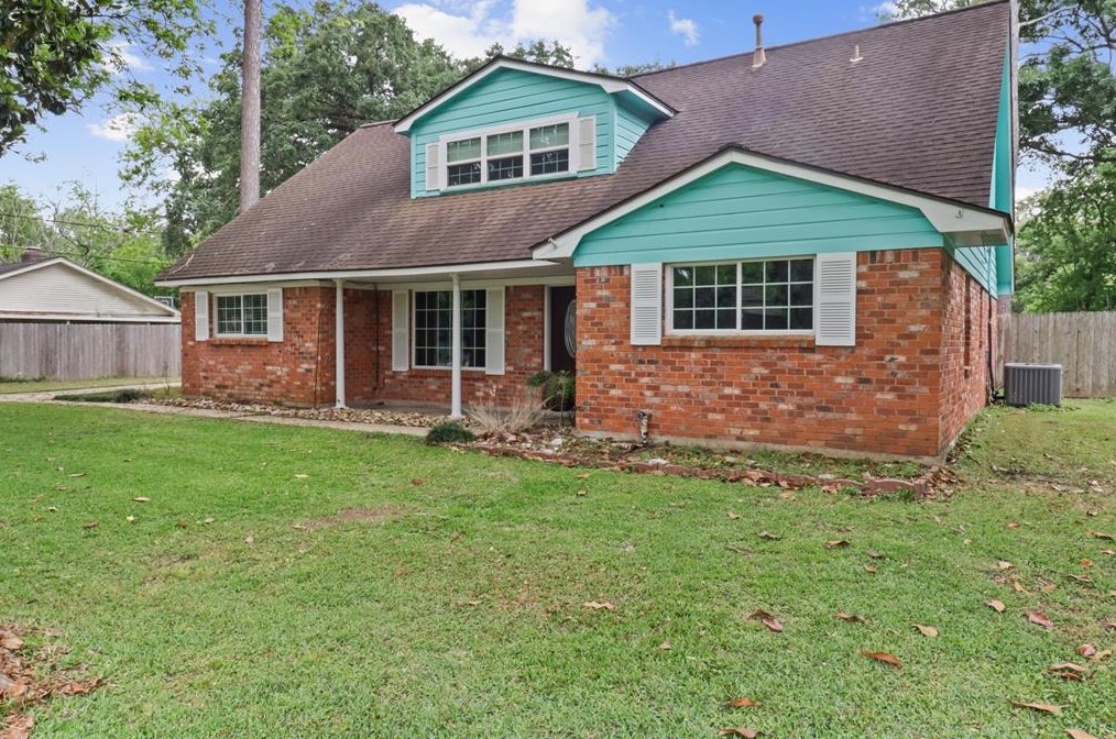 441 Southern Oaks Dr, Richwood, TX 77566-4513