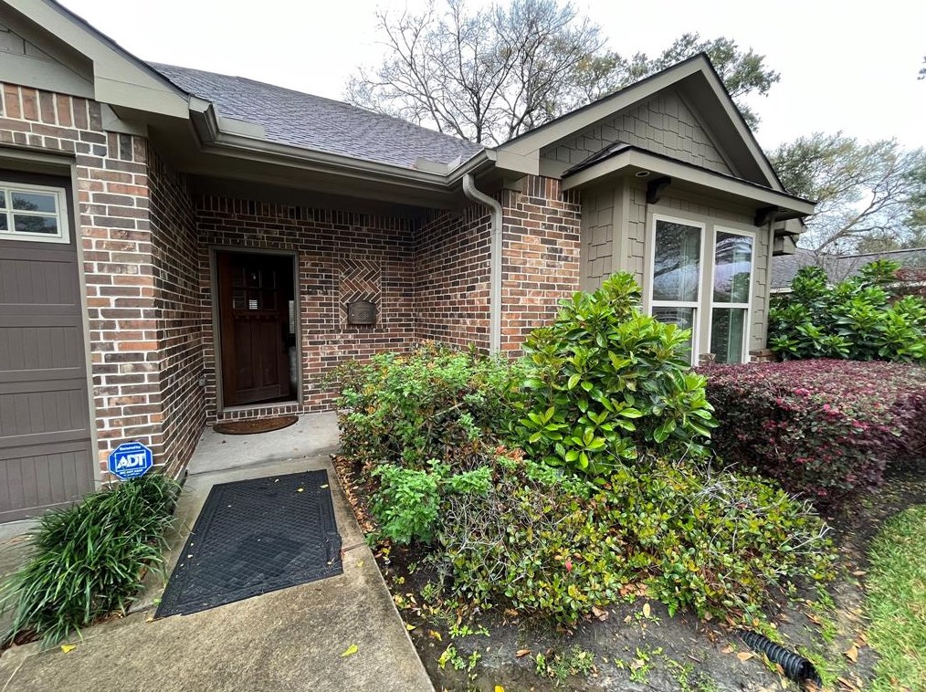 1831 Willowmoss Ct, Houston, TX 77008