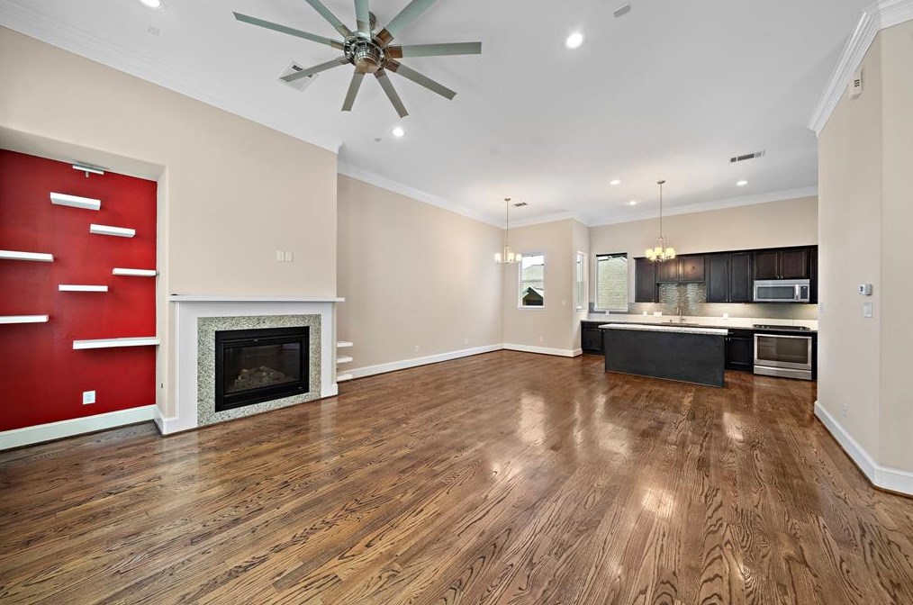 1617 Shearn St, Houston, TX 77007