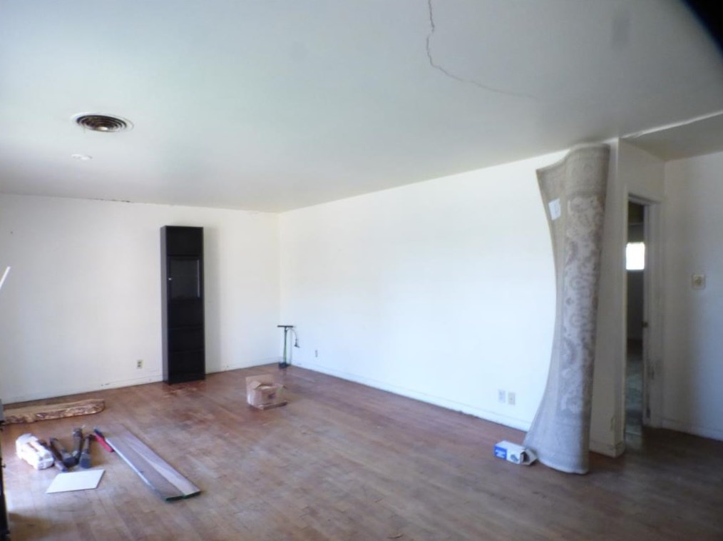 5431 Darnell St, Houston, TX 77096-1221