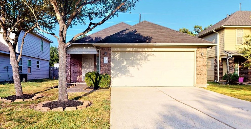 21534 Falvel Misty Dr, Spring TX  77388-2512 exterior