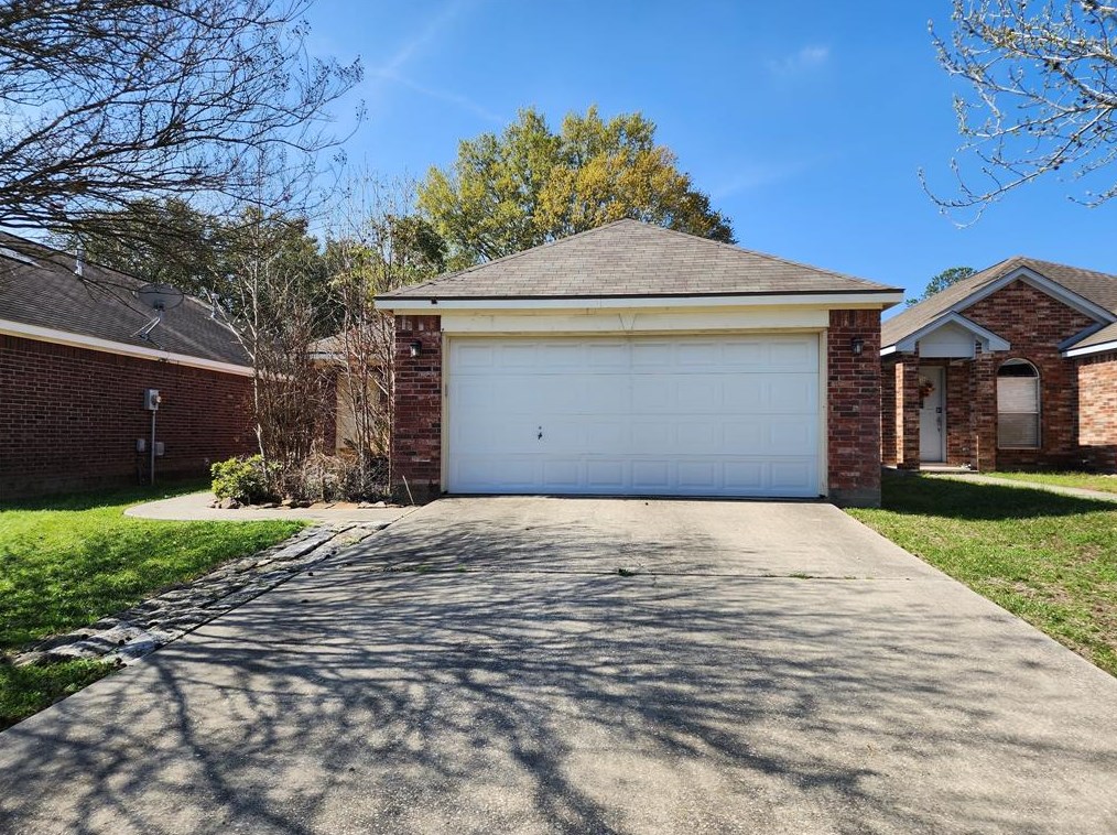 18203 Beaverdell Dr, Tomball, TX 77377