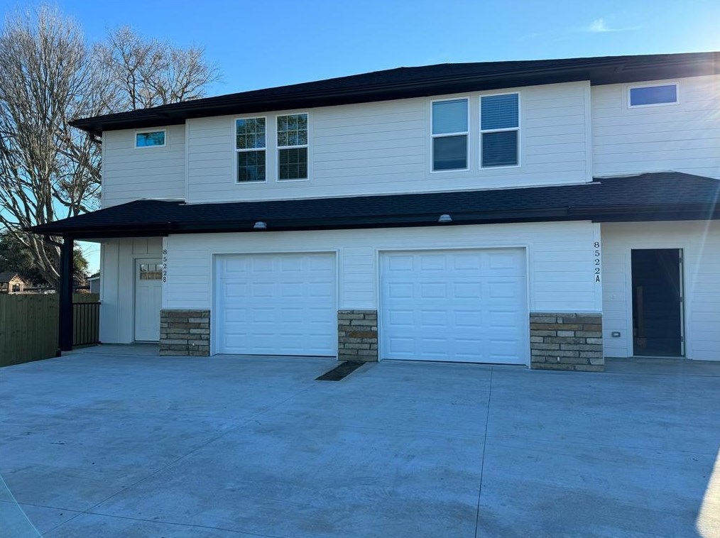 8522 Viterbo Rd, Beaumont, TX 77705