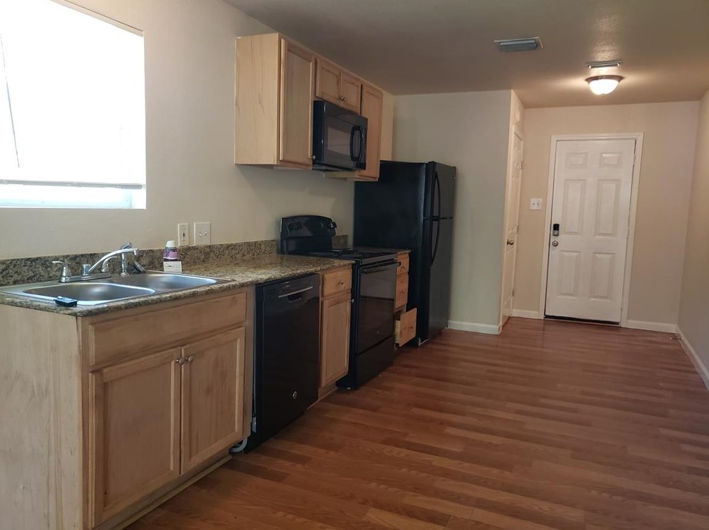 6321 Sayers St, Houston, TX 77026