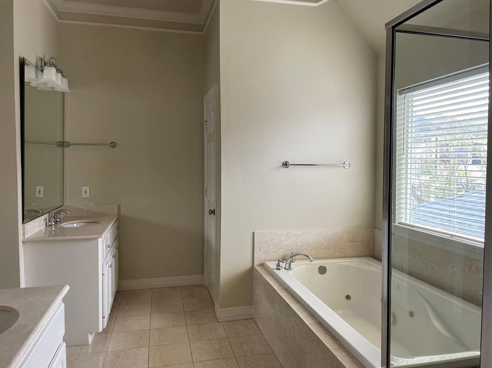 1805 W Clay St #b, Houston, TX 77019