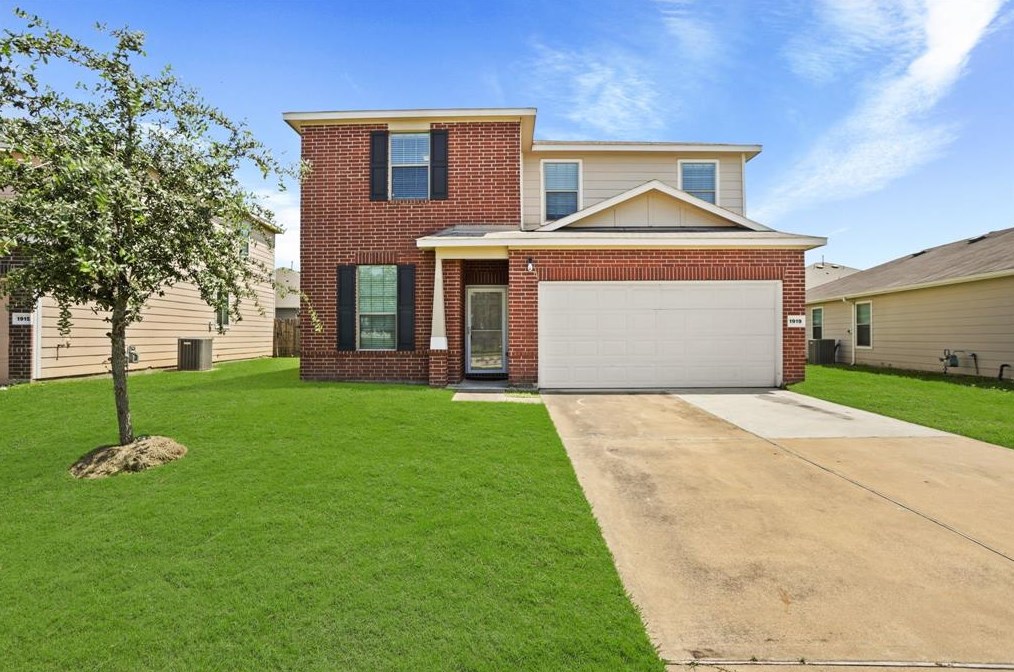 1919 Helvick Blvd, Houston, TX 77051