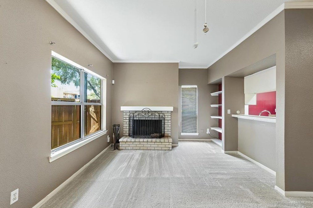 726 Bering Dr #l, Houston, TX 77057