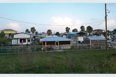 1035 Yeager Street, Gilchrist, TX 77617 - Photo 36