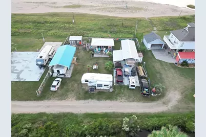 1035 Yeager Street, Gilchrist, TX 77617 - Photo 2