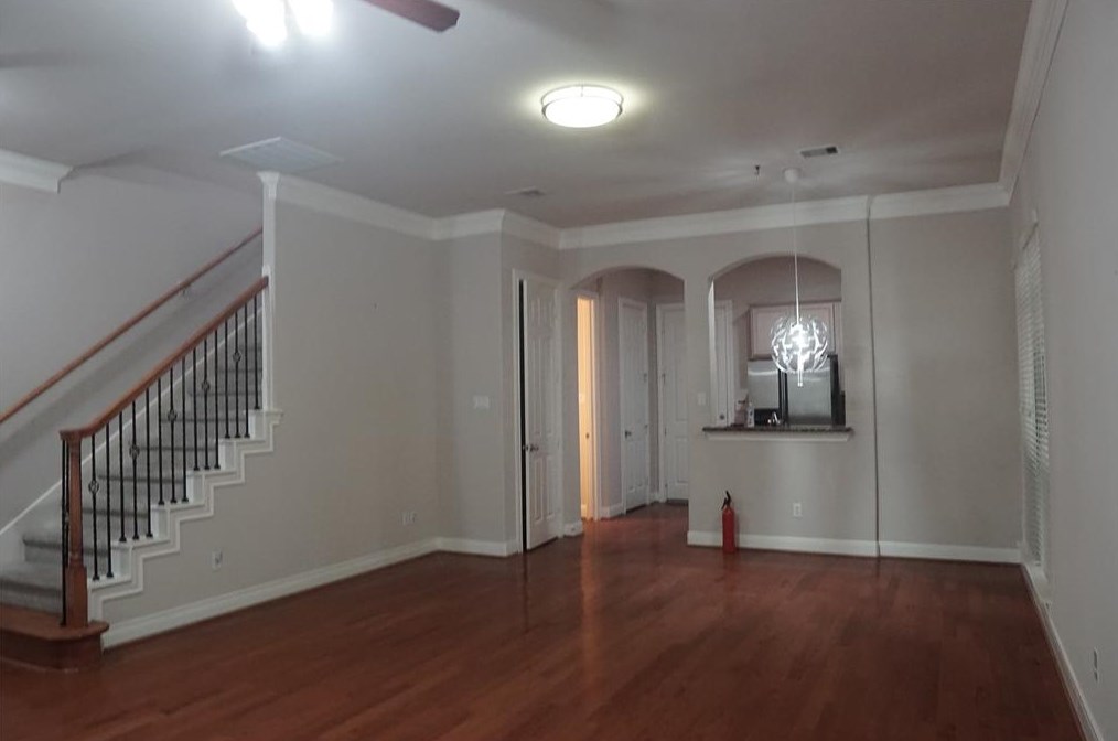9111 Creekstone Lake Dr, Houston, TX 77054