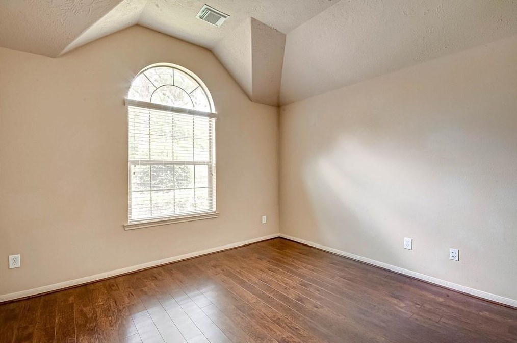31 Pleasant Point Pl, Spring TX  77389-4331 exterior