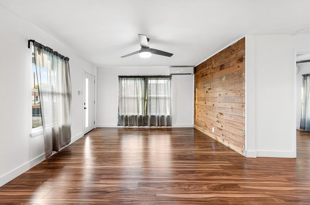 2122 Chew St, Houston TX  77020-4438 exterior
