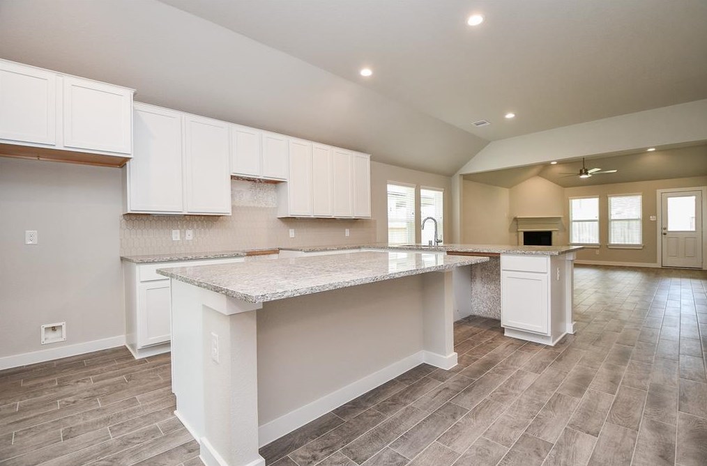10918 Fall Fern Cir, Houston TX  77028 exterior