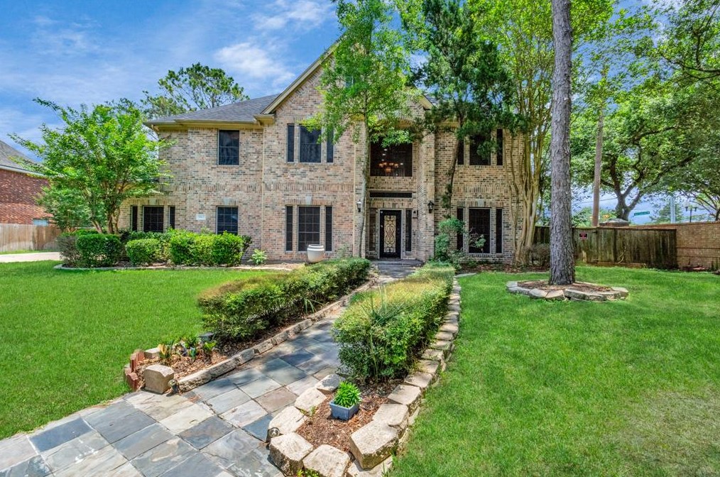 5502 Olympiad Dr, Houston, TX 77041