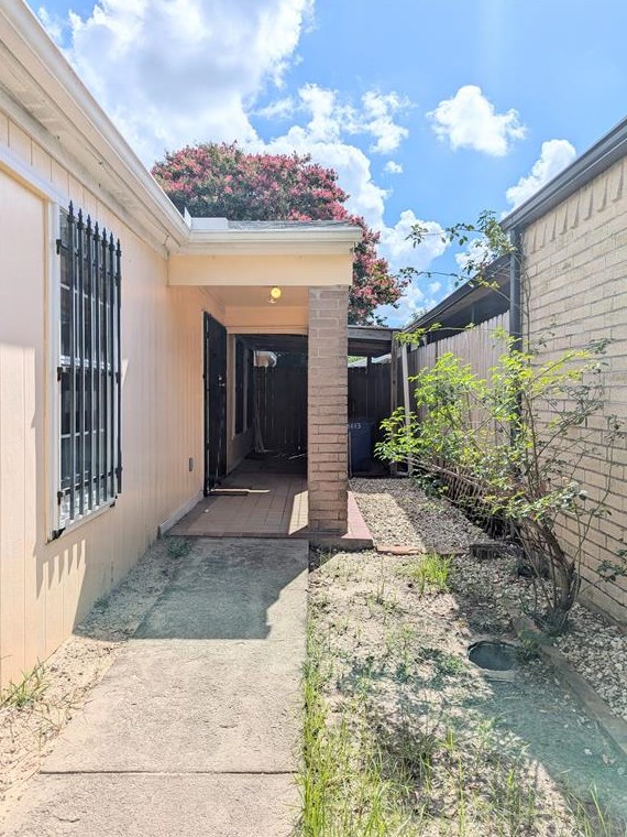 8613 Dairy View Ln, Houston, TX 77072