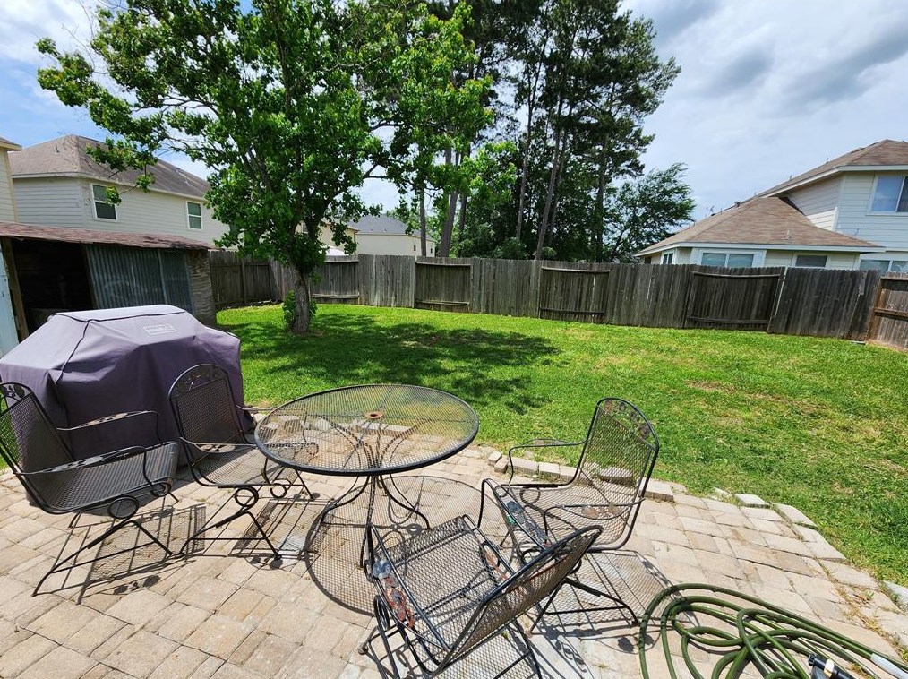 16794 N Bob White Dr, Conroe, TX 77385