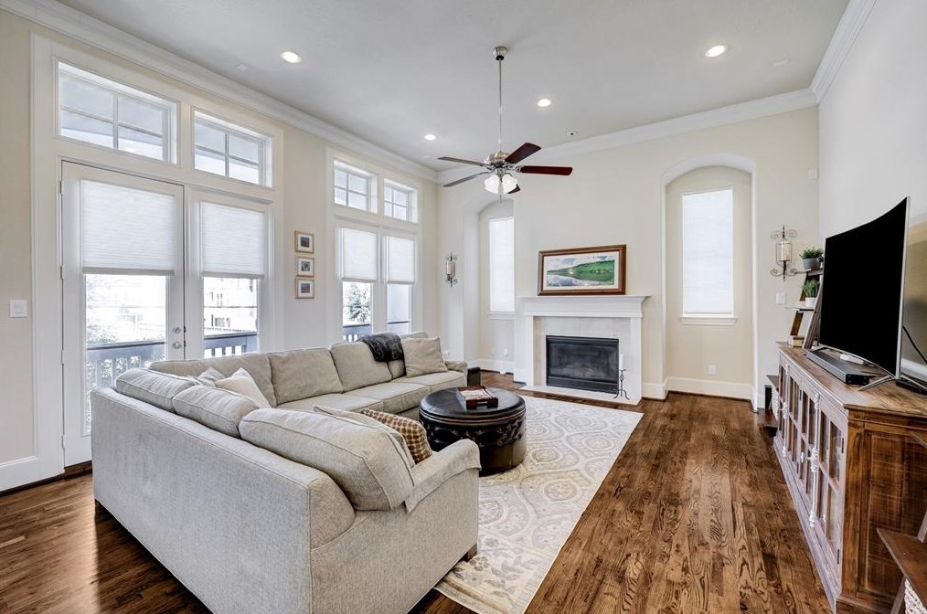 2022 Beall St, Houston, TX 77008-3330