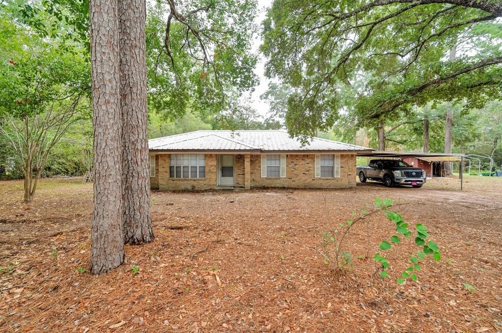 153 County Road 3810, Cleveland TX  77328-6372 exterior