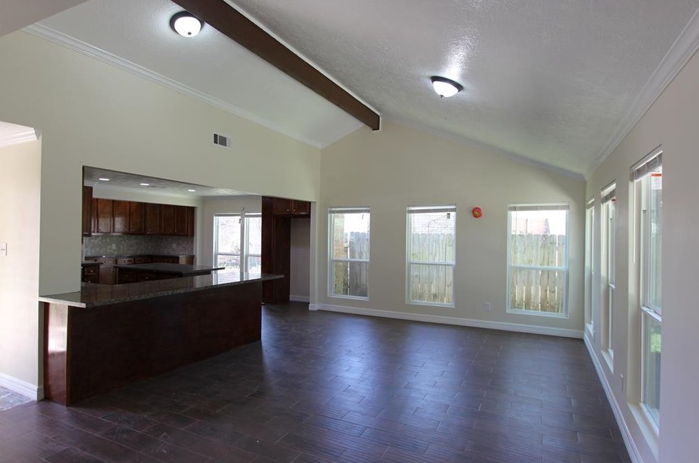 4330 Regency Villa Dr, Houston, TX 77084