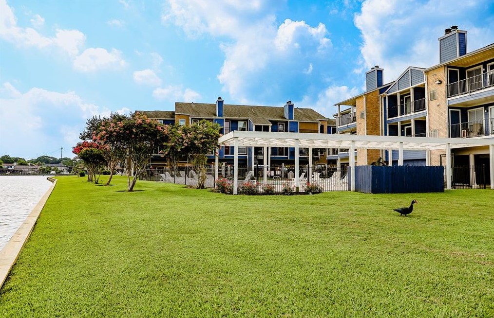 18511 Egret Bay Blvd #206, Houston, TX 77058