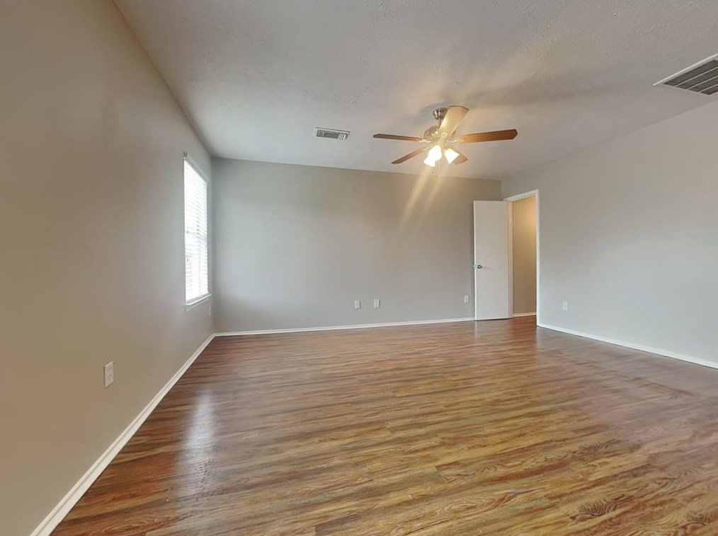 16783 Fallen Timbers Dr, Conroe, TX 77385