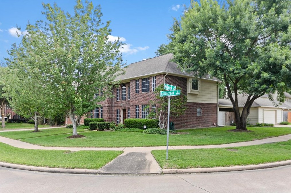16306 Battlecreek Dr, Houston, TX 77095-3945