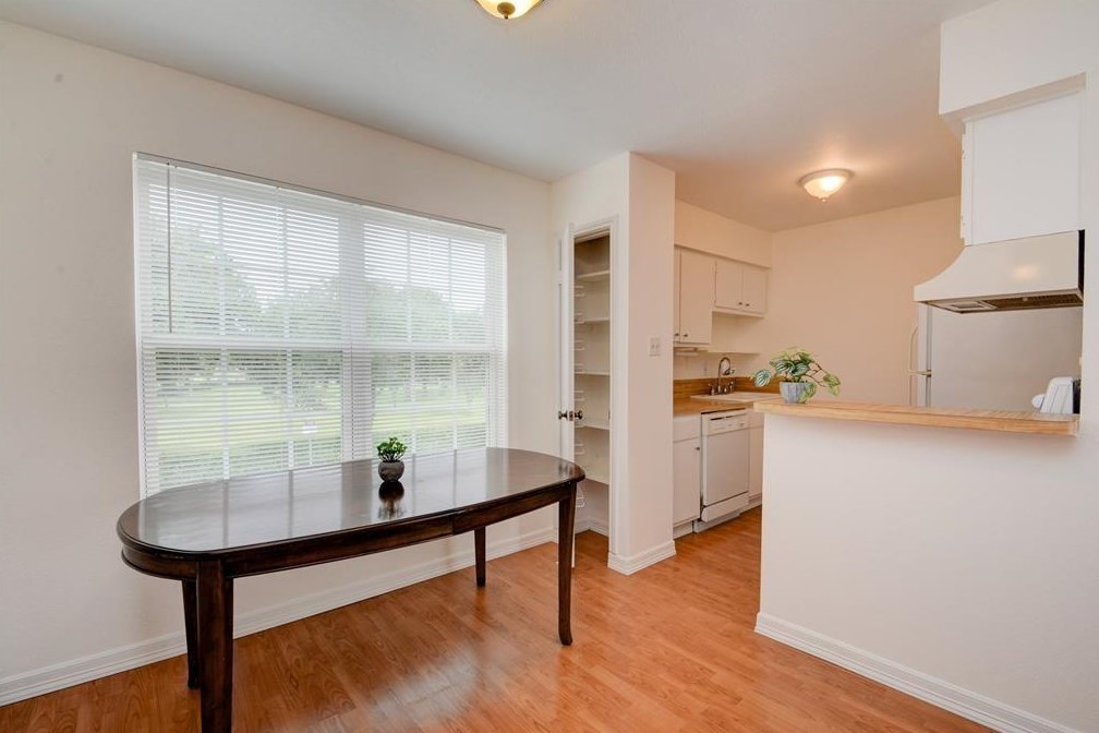 5550 N Braeswood Blvd Apt 137, Houston, TX 77096