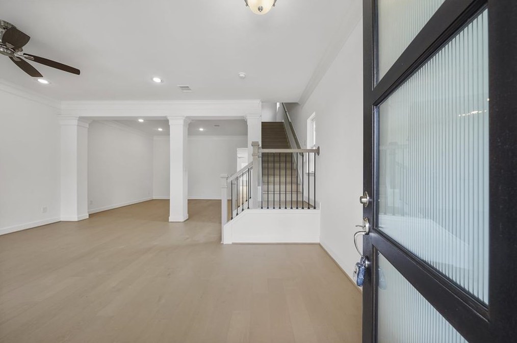 736 21st St, Houston, TX 77008-4433