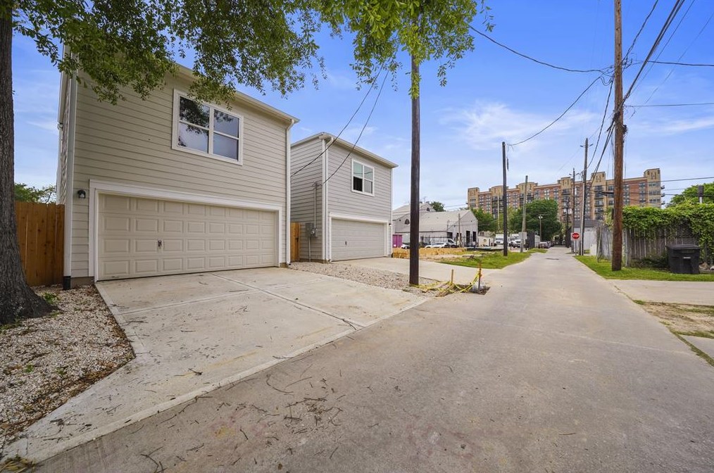 736 21 St, Houston TX  77008-3514 exterior