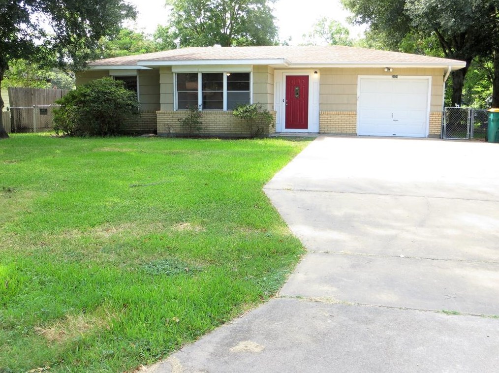 2809 Rosadele St, La Marque, TX 77568